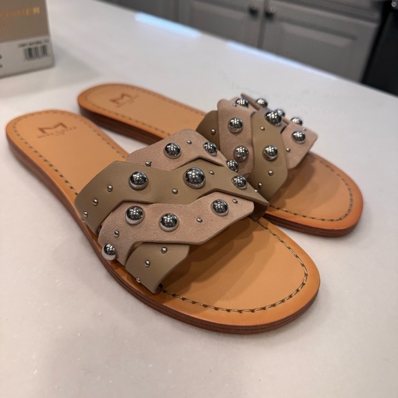 Marc Fisher Paxton Women’s Slide Sandals, Flats Tan W/ Silver Studs , 8 M NEW - Picture 5 of 11